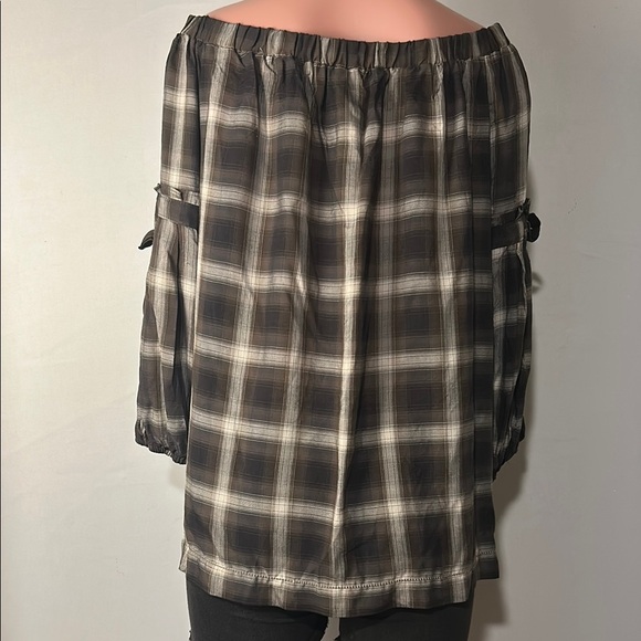Max studio off shoulder Plaid Green Top Bell sleeve peasant top Size XL New - Picture 6 of 14